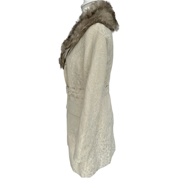 Xhilaration Ivory Women’s Coat with Faux Fur Detachable Collar - Picture 4 of 9